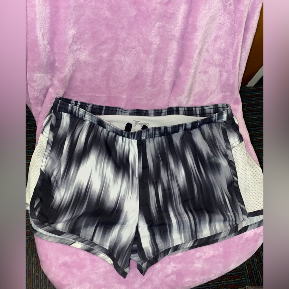 Running shorts